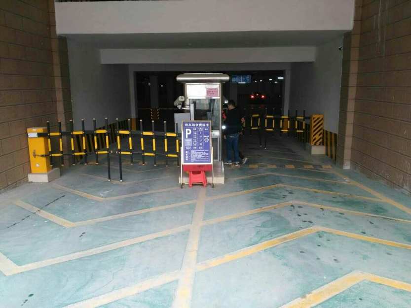 鼎富广场车牌识别系统